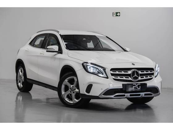 MERCEDES-BENZ GLA 200 1.6 CGI FLEX ADVANCE 7G-DCT MERCEDES-BENZ GLA 200 1.6 CGI FLEX ADVANCE 7G-DCT